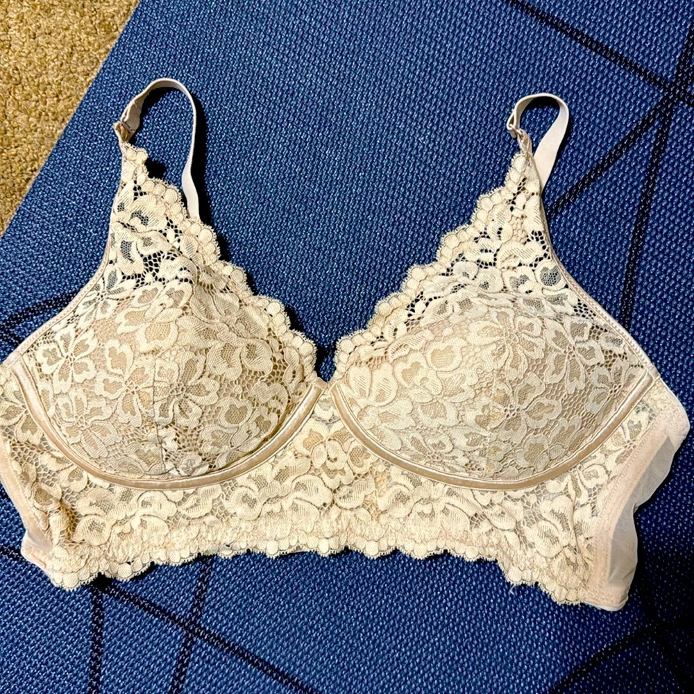 Full coverage bralette style 38 B